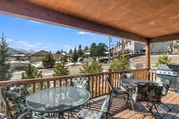 Longs Peak Lodge