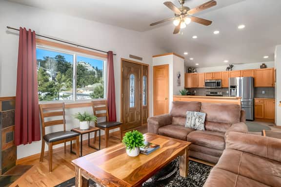 Longs Peak Lodge