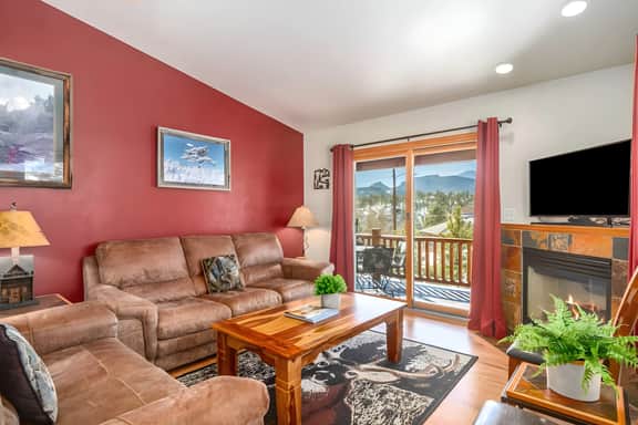 Longs Peak Lodge