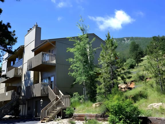 Deer Mtn Retreat