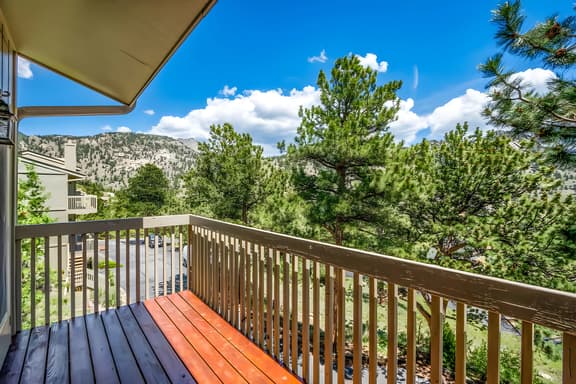 Deer Mtn Retreat